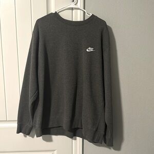 Nike Embroidered Logo Sweatshirt